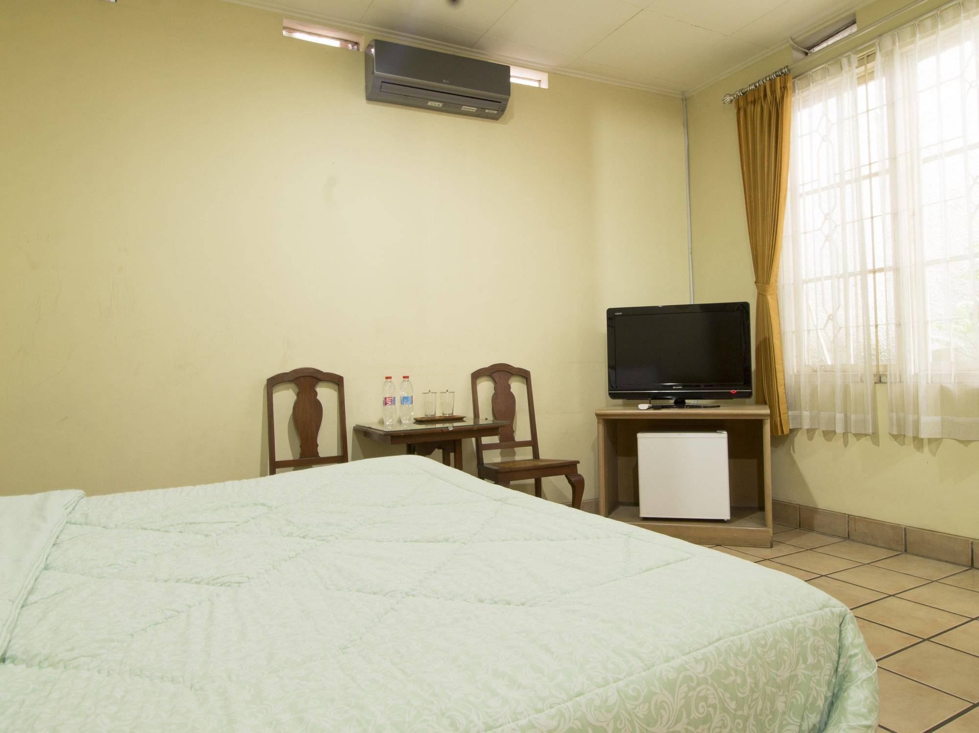 Reddoorz Plus Near Parahyangan University Bandung Exterior foto
